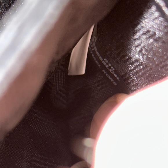 MICHAEL KORS Small Sloan Leather Gusset Crossbody - Picture 14 of 16